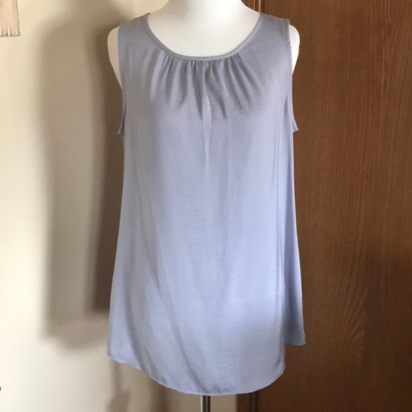 CAbi Tops - NWT Cabi Mist Tank Top
